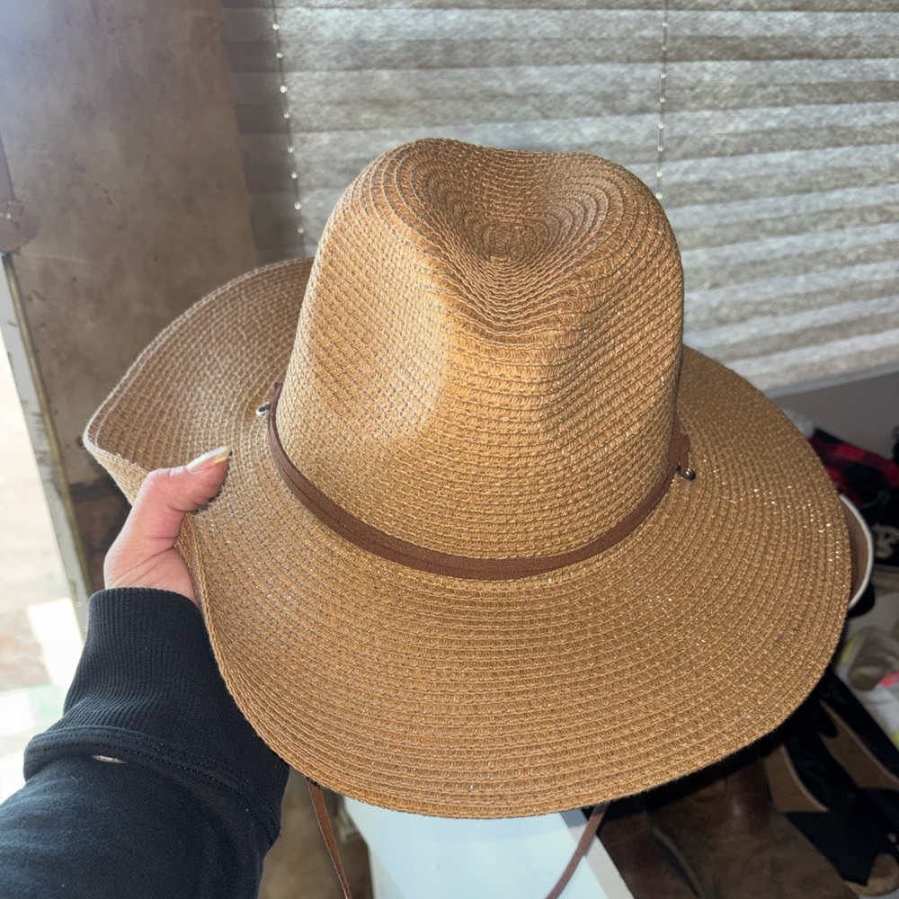 Straw Hat - Picture 1 of 7